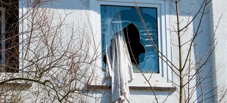 Storm Window Installation Contractors in Cutler Bay, FL